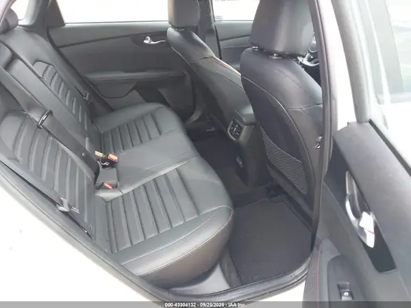 3KPF44AC2NE482841 2022 KIA FORTE - Image 8