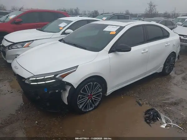 3KPF44AC2NE482855 2022 KIA FORTE - Image 2