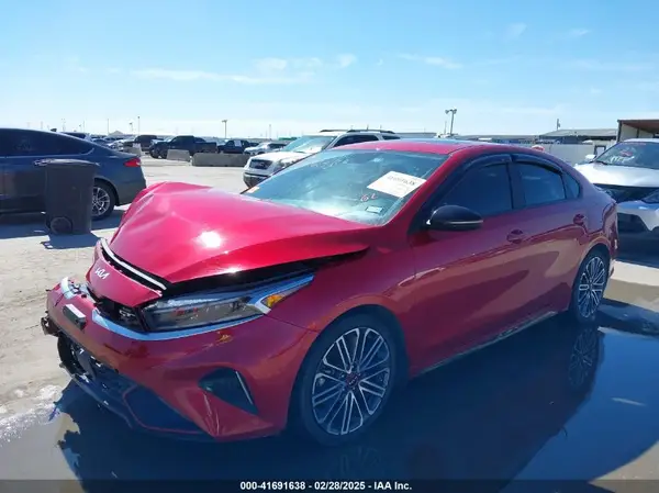 3KPF44AC2NE485559 2022 KIA FORTE - Image 2