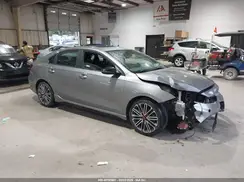 3KPF44AC2NE487392 2022 KIA FORTE