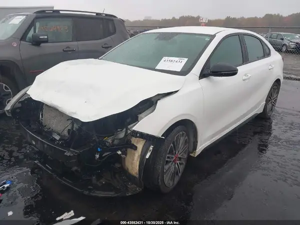 3KPF44AC2PE516523 2023 KIA FORTE - Image 2