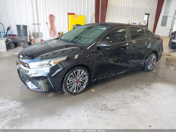 3KPF44AC2PE520989 2023 KIA FORTE - Image 2