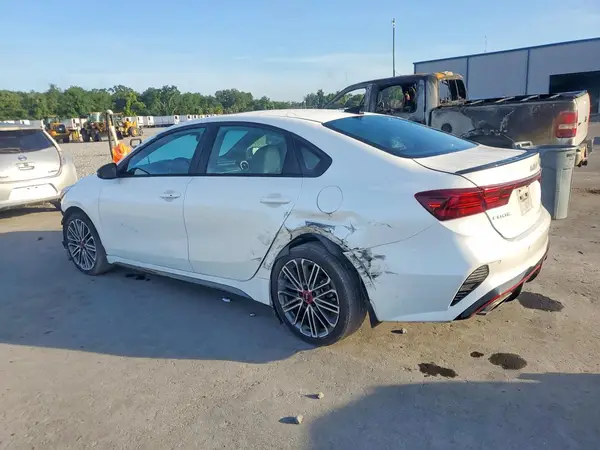 3KPF44AC2PE635916 2023 KIA FORTE - Image 2