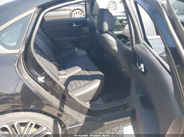 3KPF44AC2PE683836 2023 KIA FORTE - Image 8