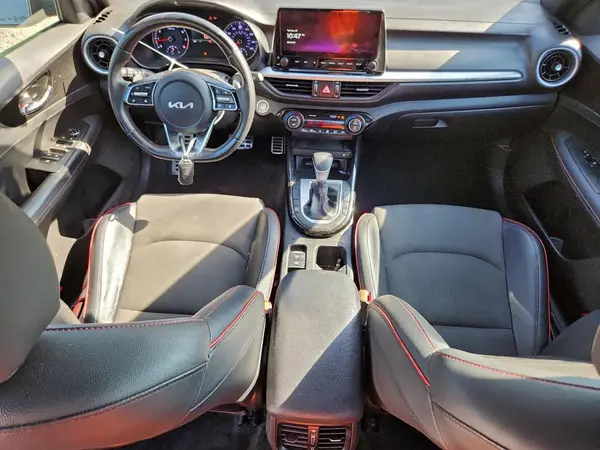 3KPF44AC2RE697576 2024 KIA FORTE - Image 8