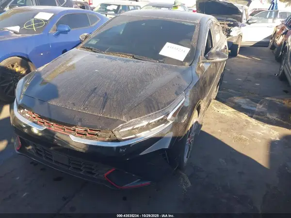 3KPF44AC2RE697853 2024 KIA FORTE - Image 2