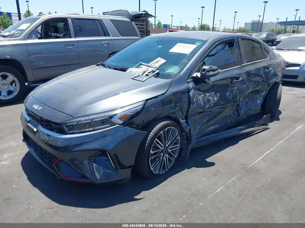 3KPF44AC2RE788413 2024 KIA FORTE - Image 2