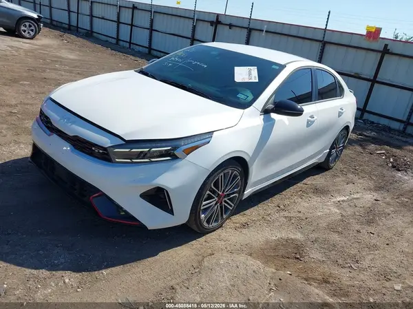 3KPF44AC2RE832877 2024 KIA FORTE - Image 2