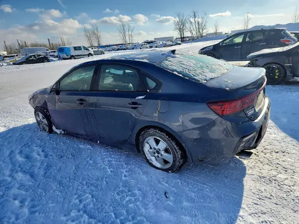 3KPF44AC3ME286468 2021 KIA FORTE - Image 2