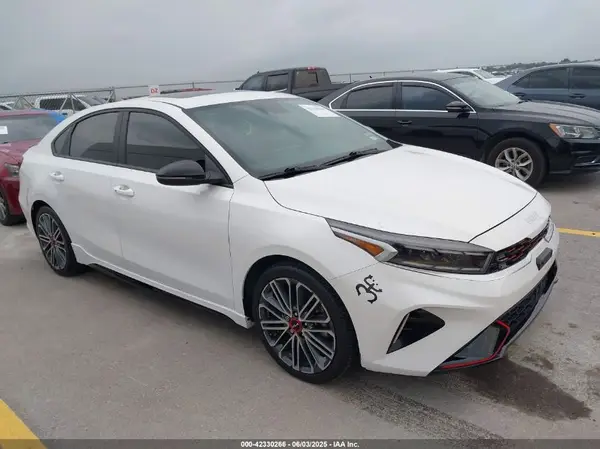 3KPF44AC3NE482850 2022 KIA FORTE - Image 1