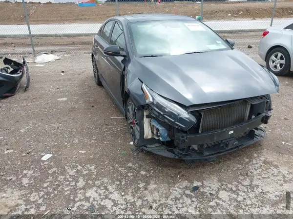 3KPF44AC3NE486011 2022 KIA FORTE - Image 1