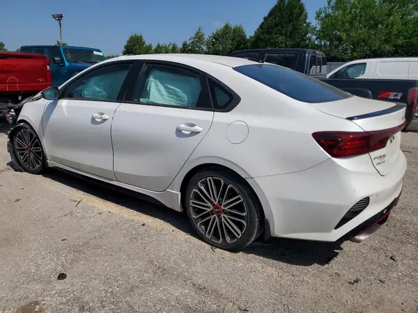 3KPF44AC3NE495968 2022 KIA FORTE - Image 2