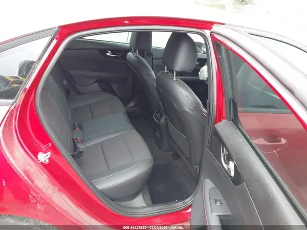 3KPF44AC3PE504560 2023 KIA FORTE - Image 8