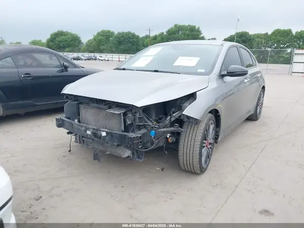 3KPF44AC3PE578139 2023 KIA FORTE - Image 2