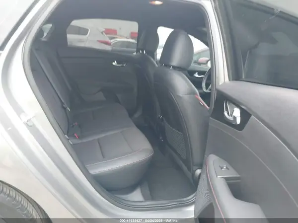 3KPF44AC3PE578139 2023 KIA FORTE - Image 8