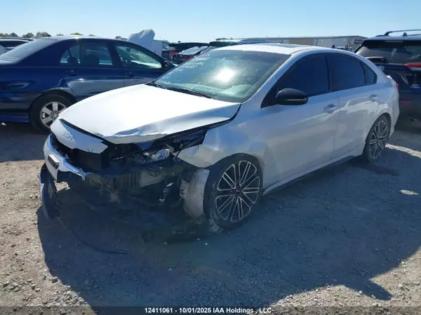 3KPF44AC3PE586287 2023 KIA FORTE - Image 2