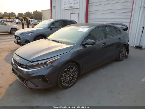 3KPF44AC3PE619806 2023 KIA FORTE - Image 2