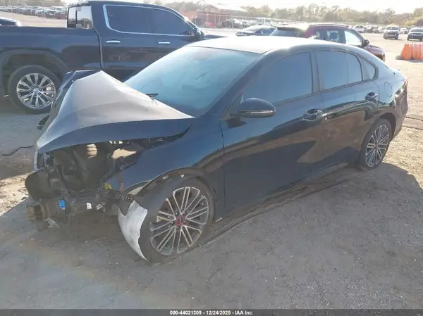3KPF44AC3PE633091 2023 KIA FORTE - Image 2