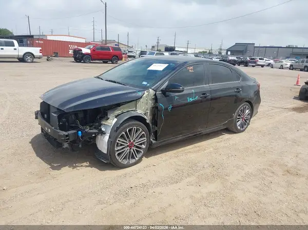 3KPF44AC3RE833052 2024 KIA FORTE - Image 2
