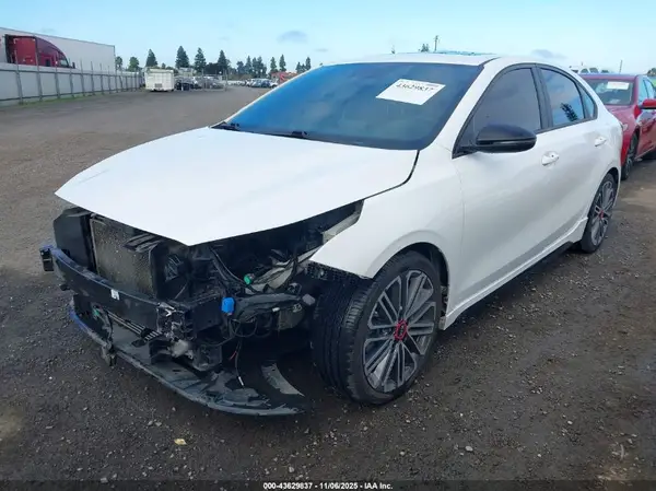 3KPF44AC4ME315444 2021 KIA FORTE - Image 2