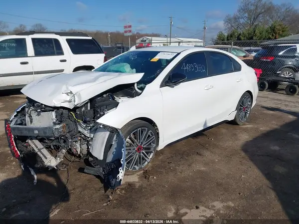3KPF44AC4NE422737 2022 KIA FORTE - Image 2