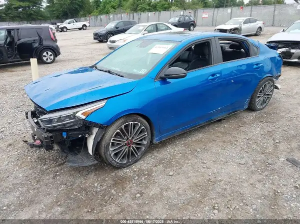 3KPF44AC4NE425086 2022 KIA FORTE - Image 2