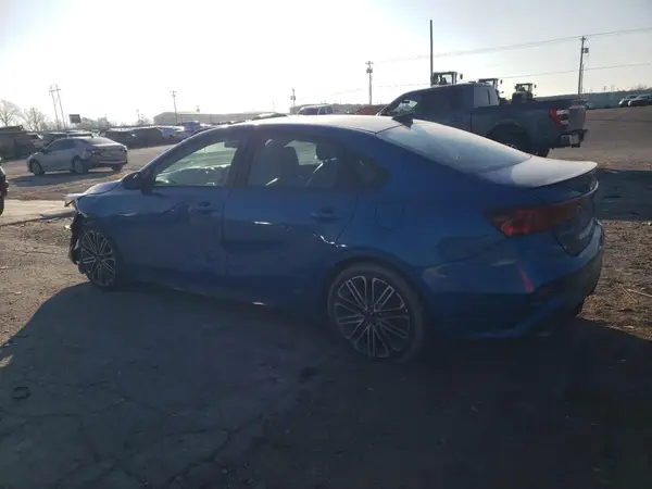 3KPF44AC4NE464678 2022 KIA FORTE - Image 2