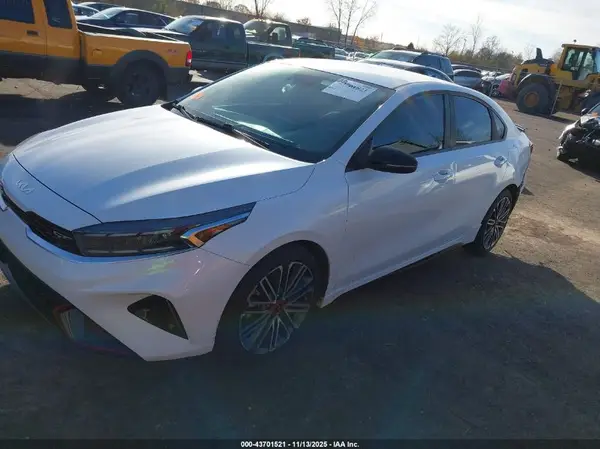 3KPF44AC4NE466365 2022 KIA FORTE - Image 2