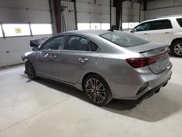 3KPF44AC4NE473218 2022 KIA FORTE - Image 2