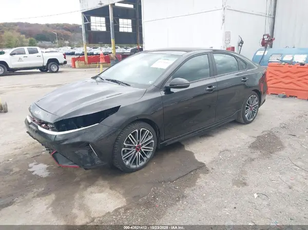 3KPF44AC4NE475759 2022 KIA FORTE - Image 2