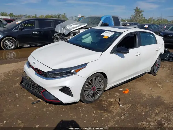 3KPF44AC4PE543481 2023 KIA FORTE - Image 2