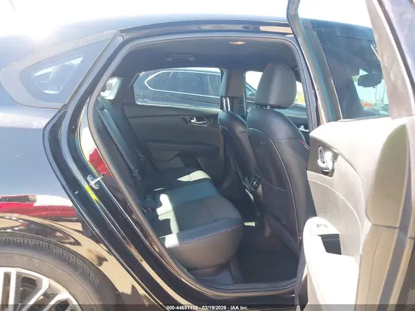 3KPF44AC4PE591336 2023 KIA FORTE - Image 8