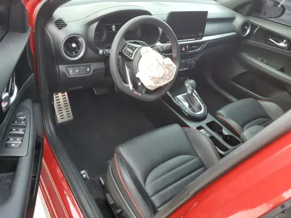 3KPF44AC4RE700588 2024 KIA FORTE - Image 8