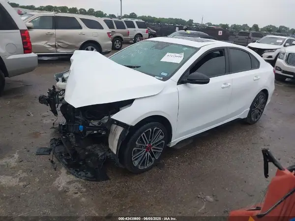 3KPF44AC4RE717844 2024 KIA FORTE - Image 2