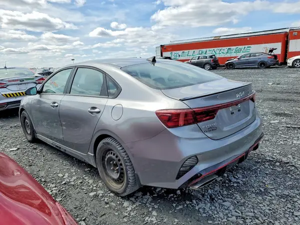 3KPF44AC4RE798005 2024 KIA FORTE - Image 2