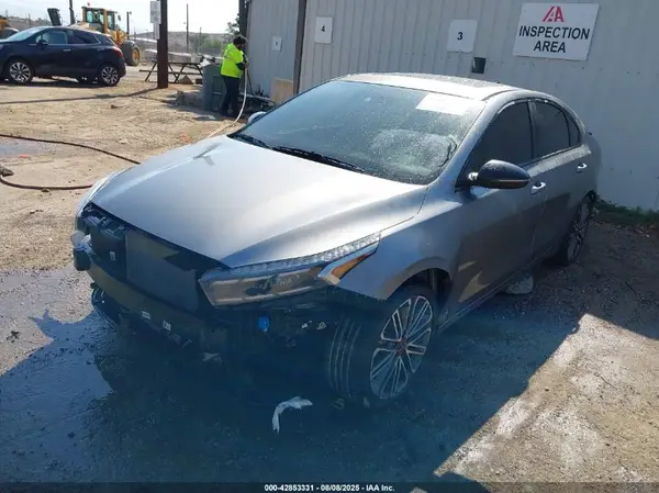 3KPF44AC4RE800867 2024 KIA FORTE - Image 2