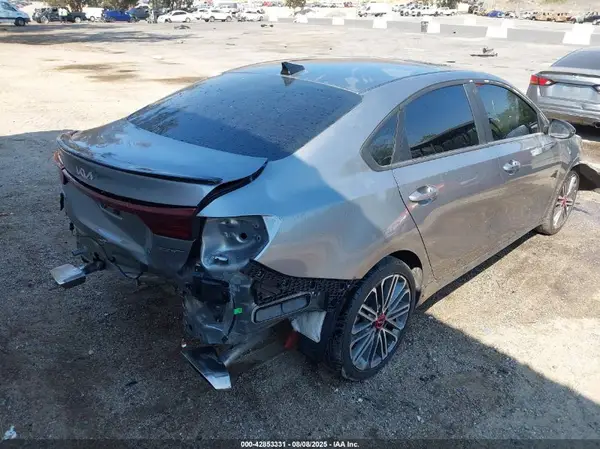 2024 KIA FORTE IAAI lot 42853331 auction photo 4