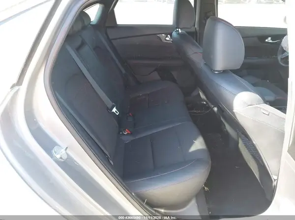 3KPF44AC4RE811416 2024 KIA FORTE - Image 8