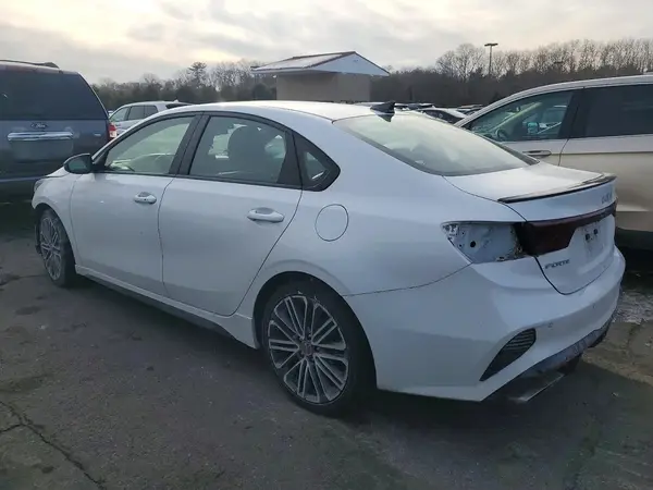3KPF44AC5NE425372 2022 KIA FORTE - Image 2