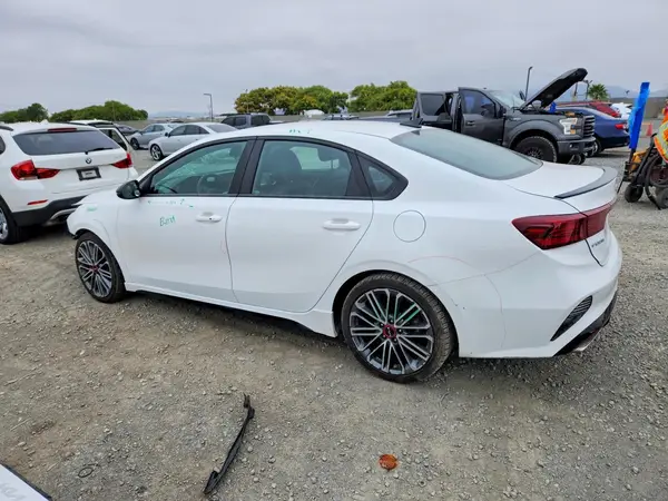 3KPF44AC5NE477228 2022 KIA FORTE - Image 2