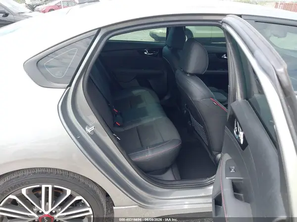 3KPF44AC5PE503393 2023 KIA FORTE - Image 8