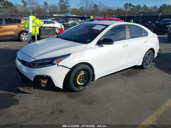 3KPF44AC5RE749105 2024 KIA FORTE - Image 2