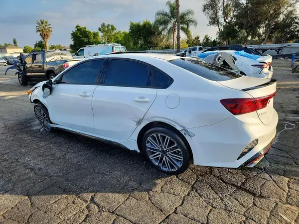 3KPF44AC5RE800912 2024 KIA FORTE - Image 2
