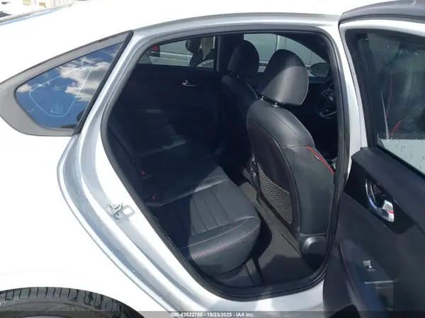 3KPF44AC6ME397807 2021 KIA FORTE - Image 8