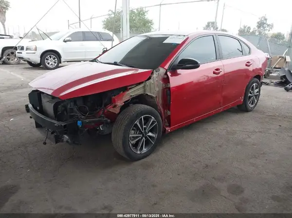 3KPF44AC6NE435814 2022 KIA FORTE - Image 2