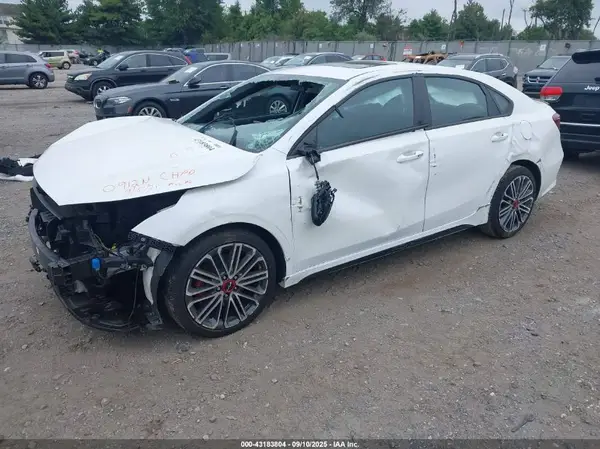 3KPF44AC6NE468196 2022 KIA FORTE - Image 2