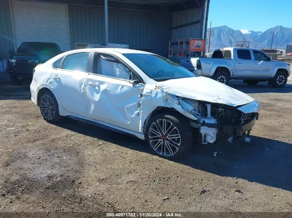 3KPF44AC6RE743927 2024 KIA FORTE - Image 1