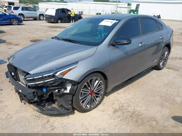 3KPF44AC6RE754944 2024 KIA FORTE - Image 2