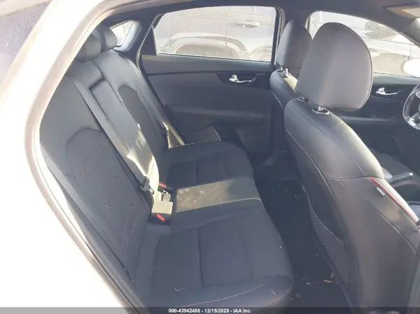 3KPF44AC7ME369451 2021 KIA FORTE - Image 8