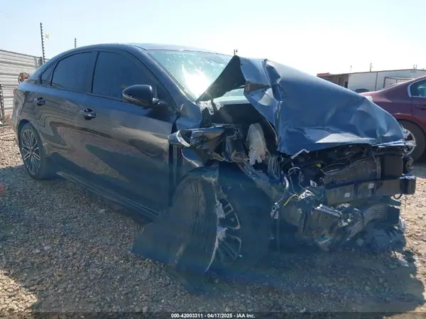 3KPF44AC7NE473424 2022 KIA FORTE - Image 1